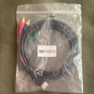 NIP eForCity HDMI to 3 RCA Cable. TOTHH3RCA5F1
5 feet